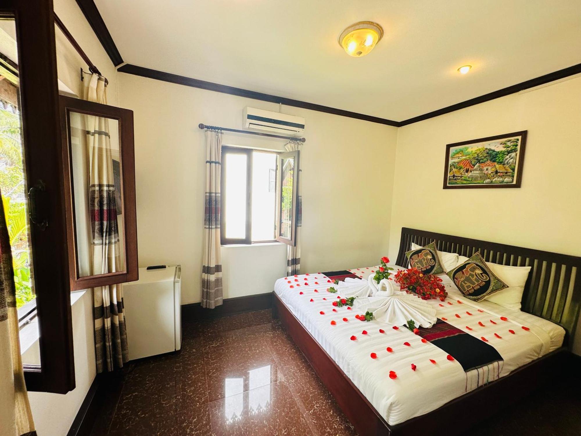לואנג פרבאנג Thatsaphone Hotel מראה חיצוני תמונה