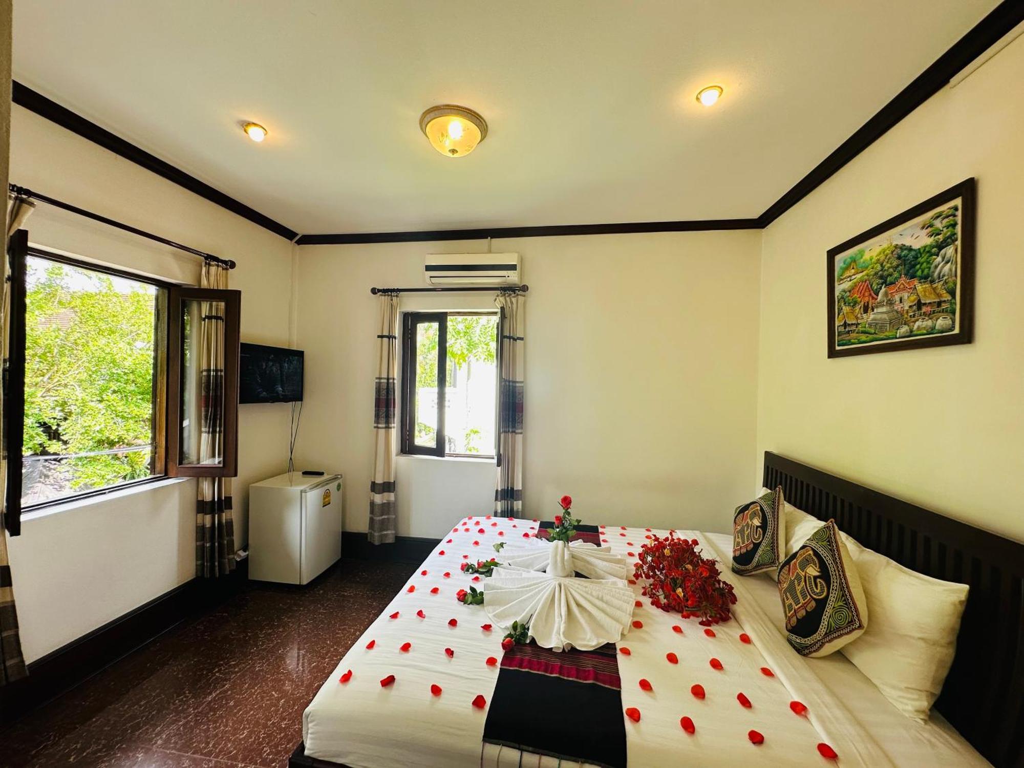 לואנג פרבאנג Thatsaphone Hotel מראה חיצוני תמונה