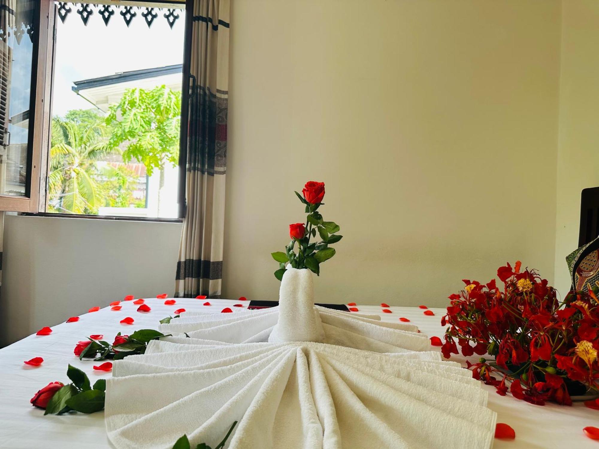 לואנג פרבאנג Thatsaphone Hotel מראה חיצוני תמונה