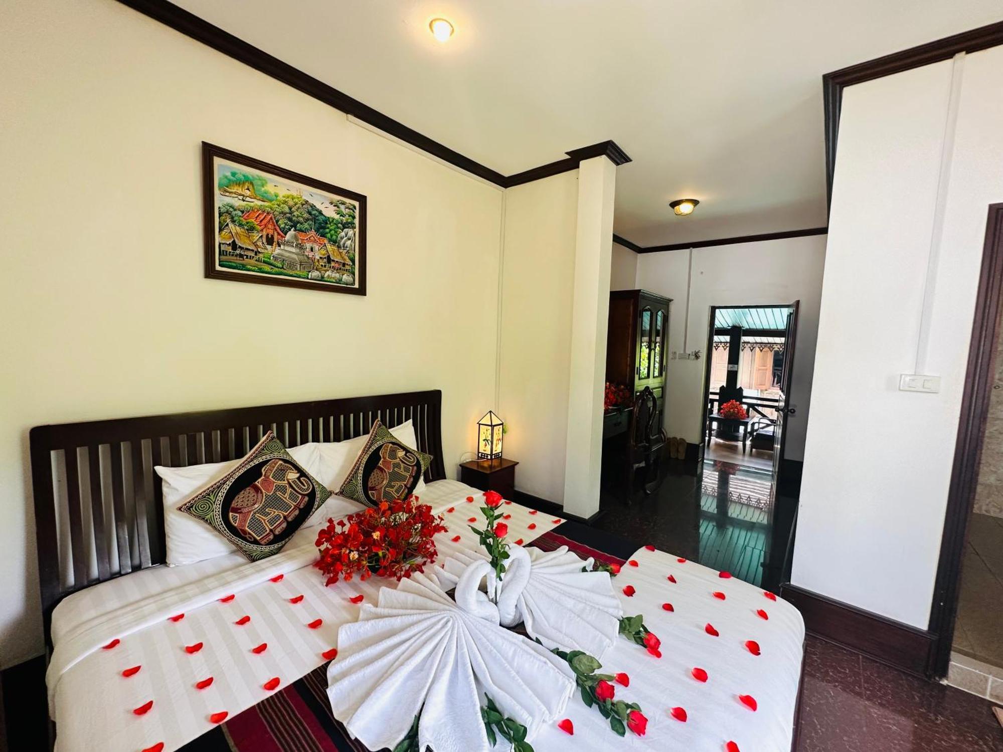 לואנג פרבאנג Thatsaphone Hotel מראה חיצוני תמונה