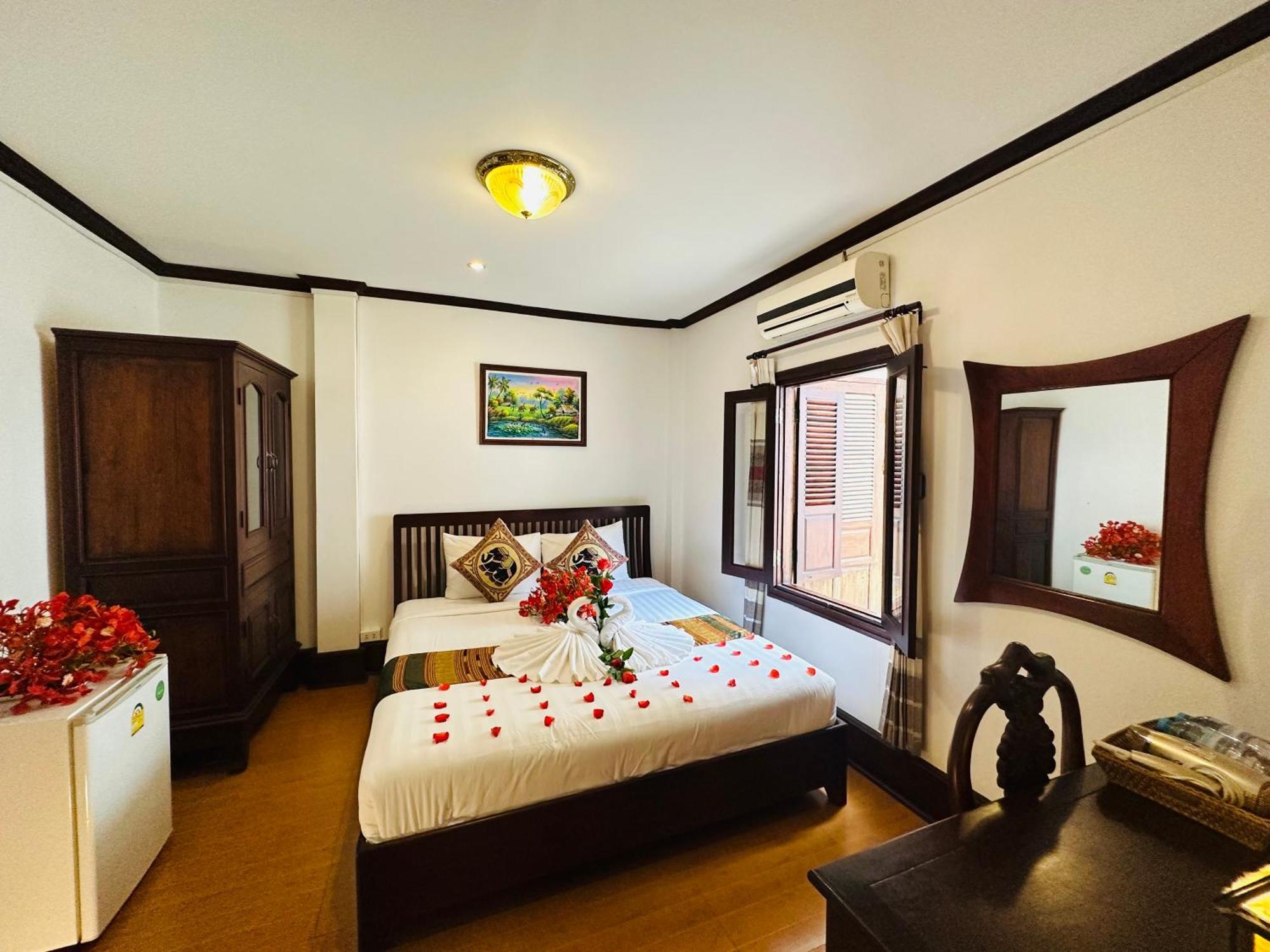 לואנג פרבאנג Thatsaphone Hotel מראה חיצוני תמונה