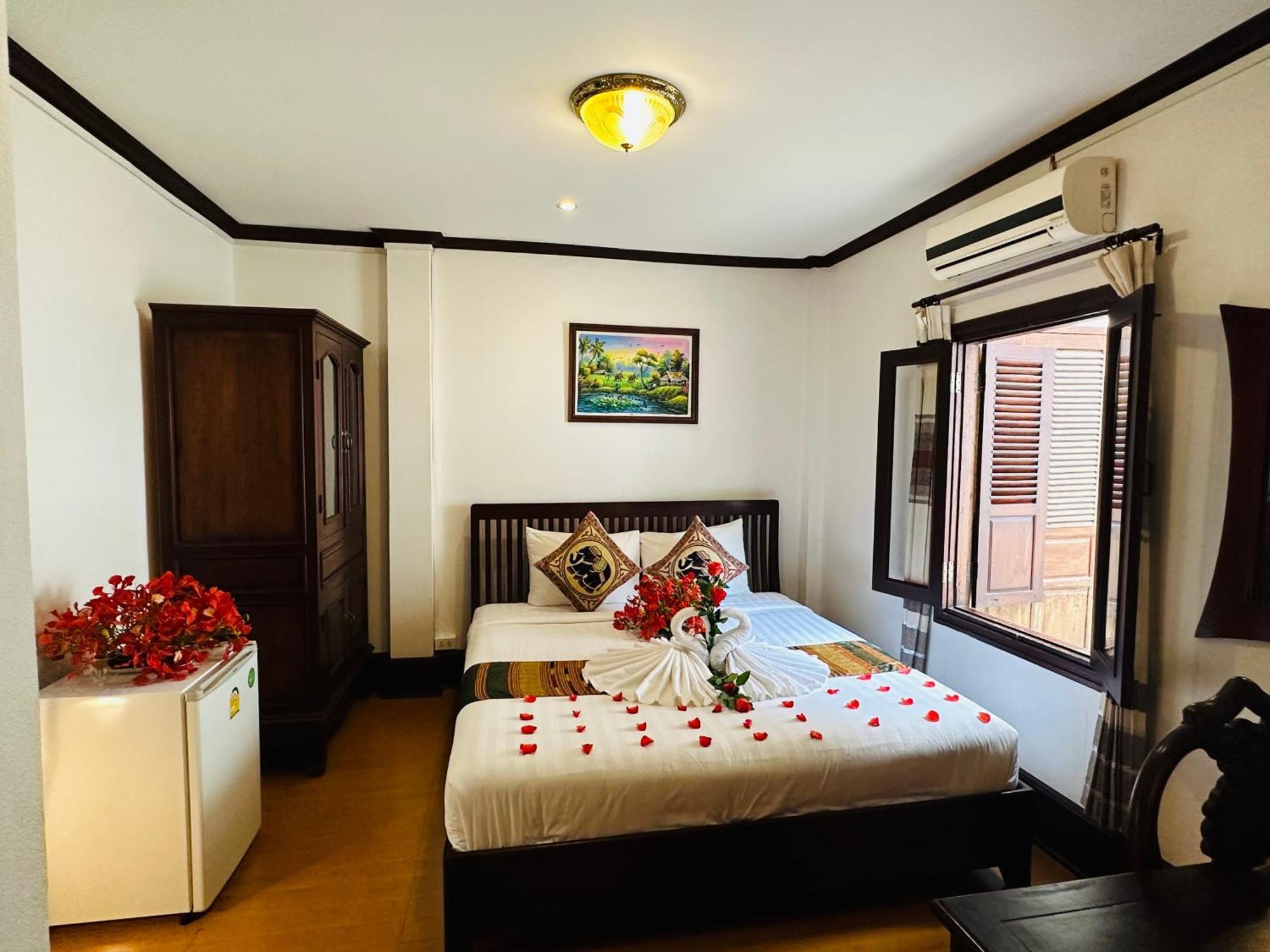 לואנג פרבאנג Thatsaphone Hotel מראה חיצוני תמונה