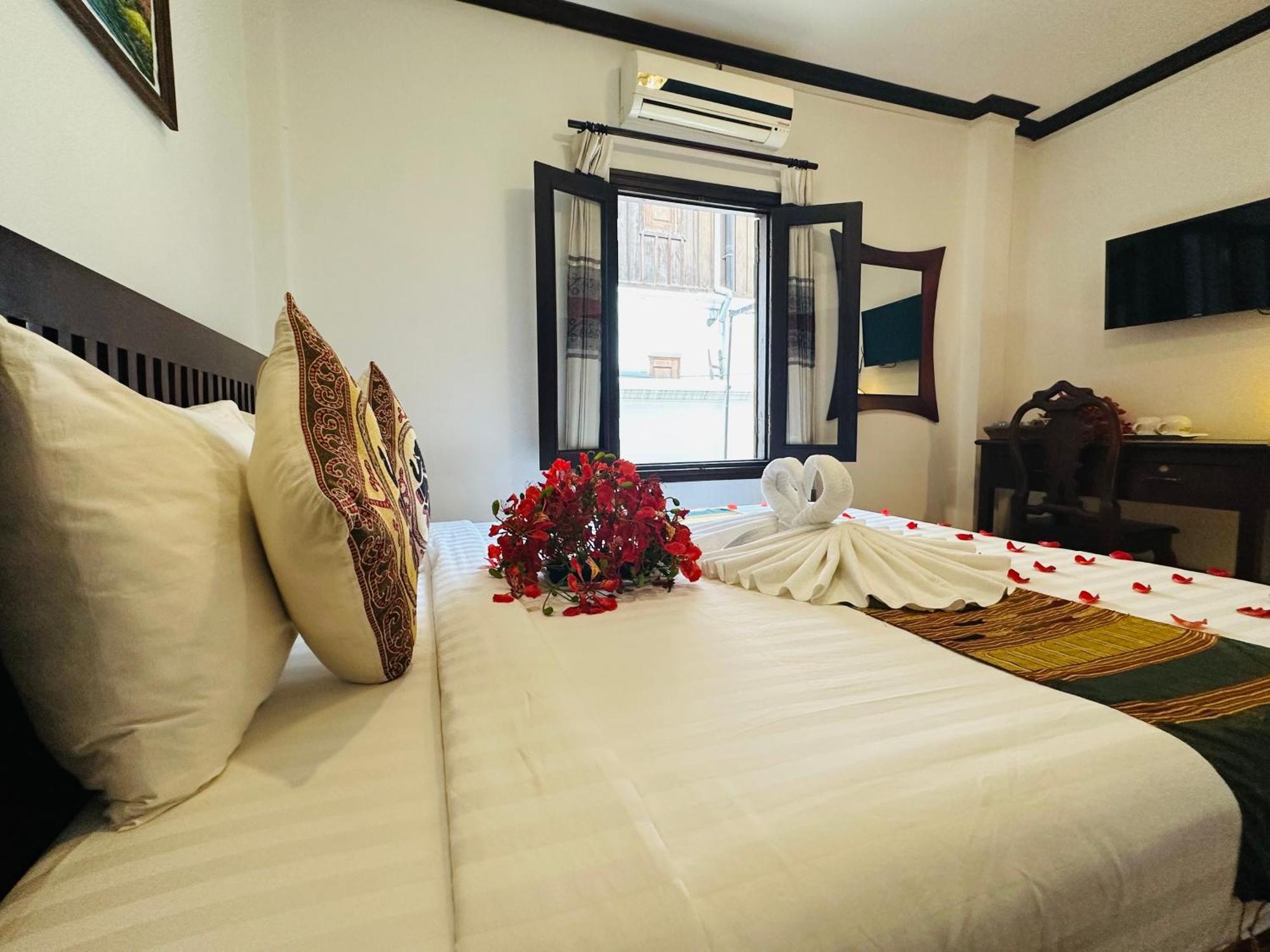 לואנג פרבאנג Thatsaphone Hotel מראה חיצוני תמונה